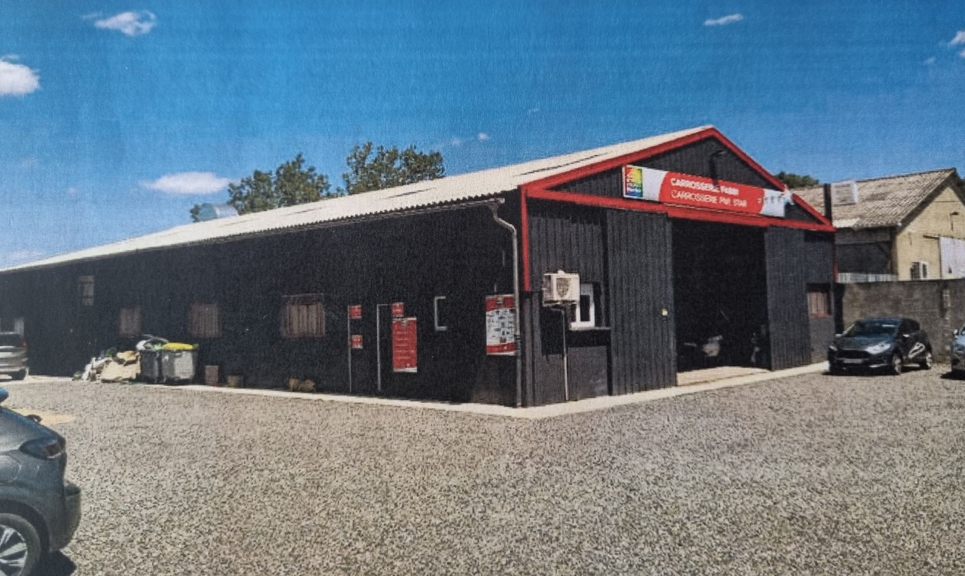 Atelier de carrosserie automobile à Limoux