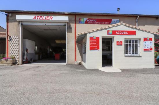 Atelier de carrosserie automobile à Castelnaudary
