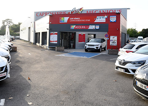 Atelier de carrosserie automobile à Nîmes
